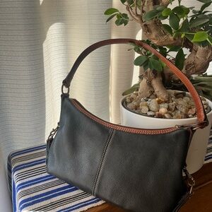 Black leather fossil handbag purse